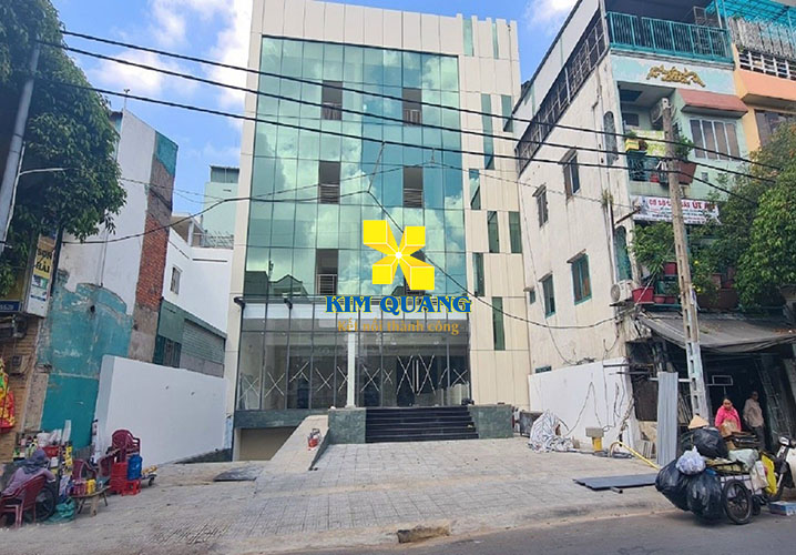 Hình chụp phía trước tòa nhà văn phòng cho thuê đường Phan Xích Long